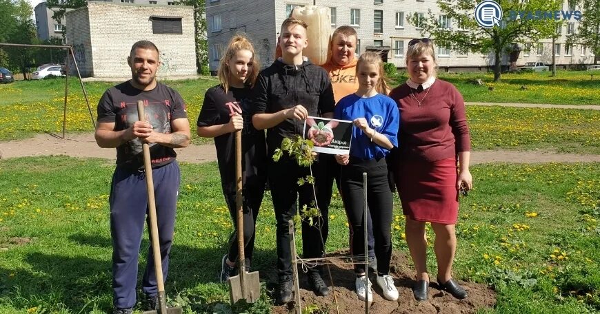 Город сясьстрой волховский район. Юля копица г. Сясьстрой лагерь. Говорит сясьстрой. Говорит сясьстрой.