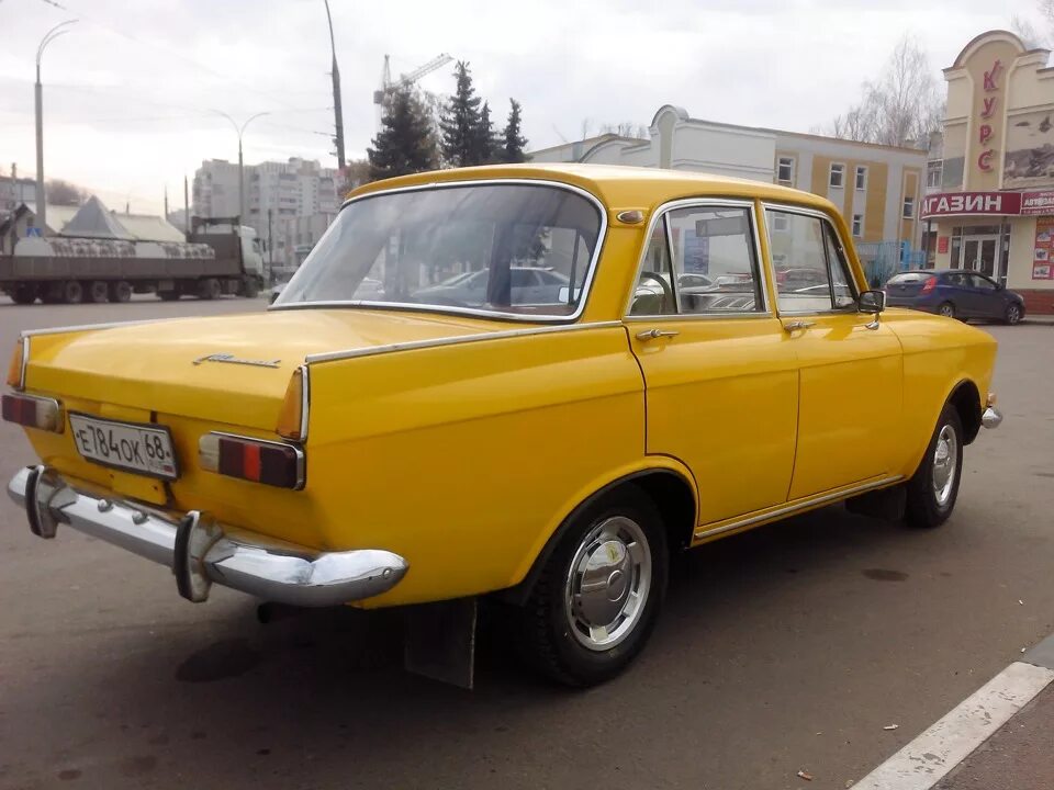 Москвич желтый фото Москвич 2140 1.5 бензиновый 1979 Идеальный жёлтый на DRIVE2