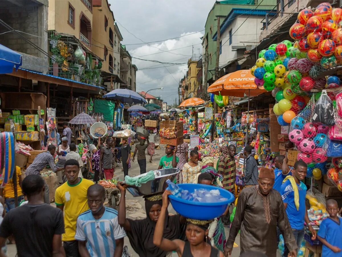 Africa nigeria. Федеративная республика нигерия. Население нигерии. Население нигерии. Лагос город в африке.