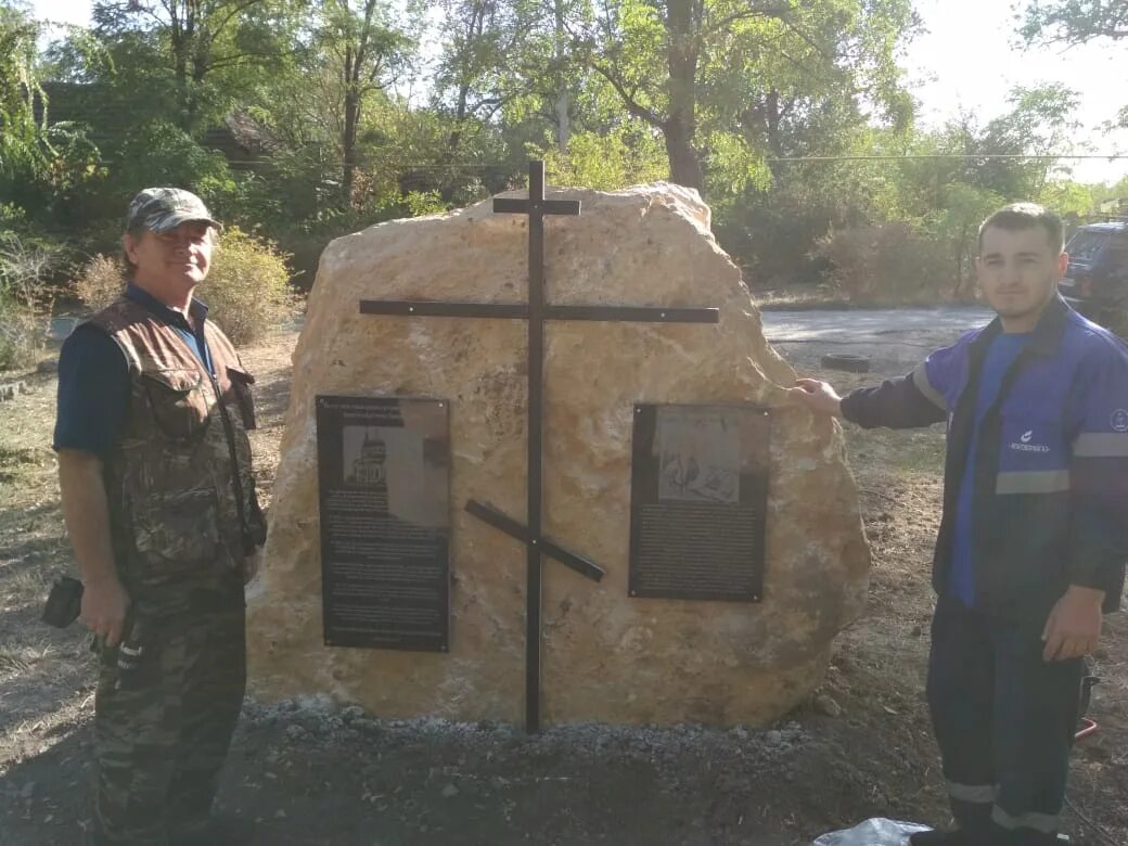 Большевик ипатовский. Церковь село Октябрьское Ипатовский район. Село Октябрьское Ставропольский край Ипатовский район. Казачий камень. Разрушенные храмы Ставропольского края.