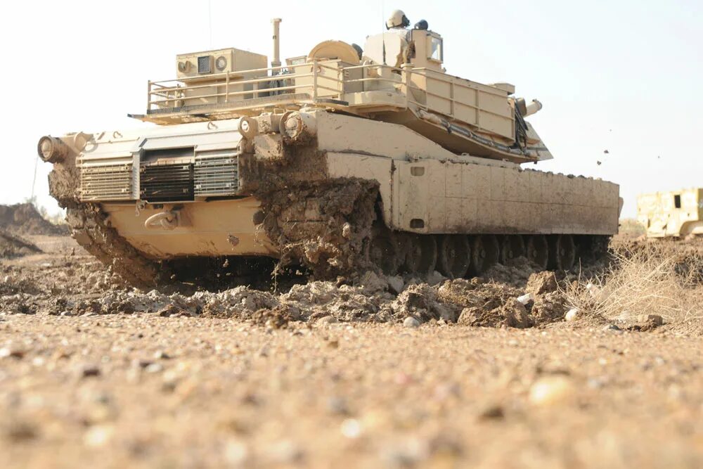 Сколько дали за абрамс. M1a1 Абрамс. Танк м1а1 Abrams. Танк Abrams m1a2. Танк м1а1"Абрамс"в Ираке.