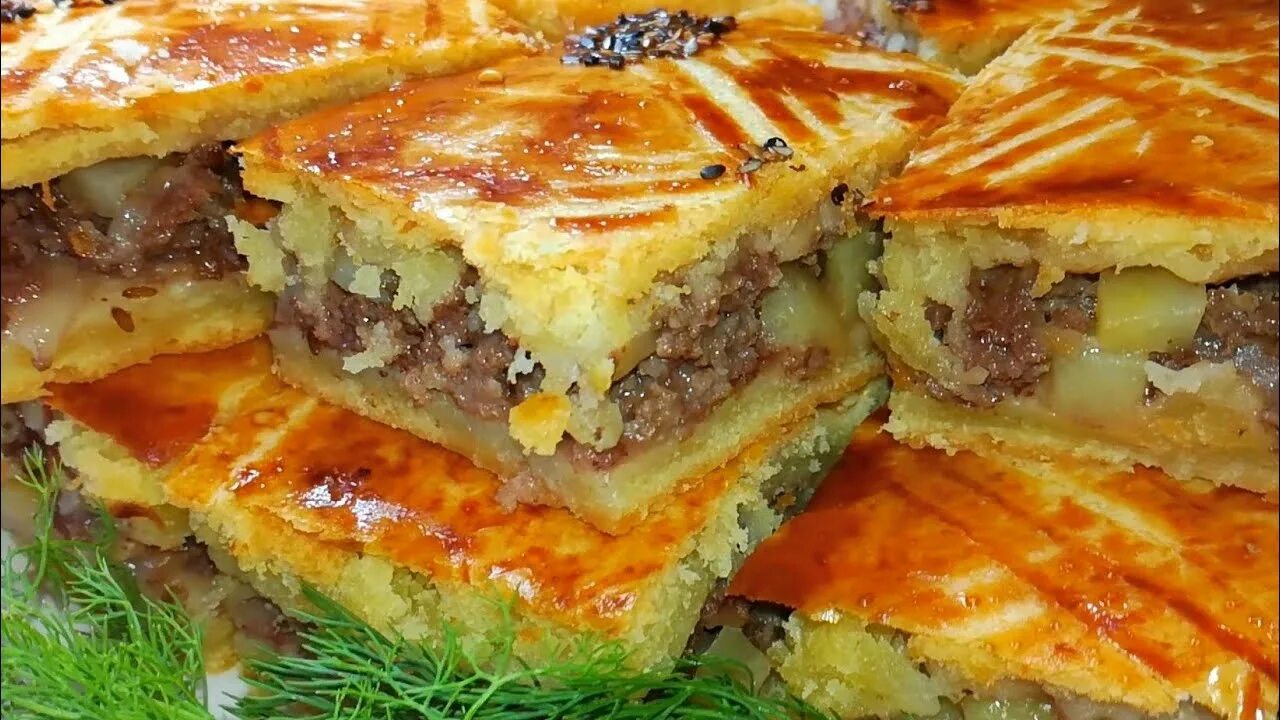 Пирог с мясом и картофелем в духовке