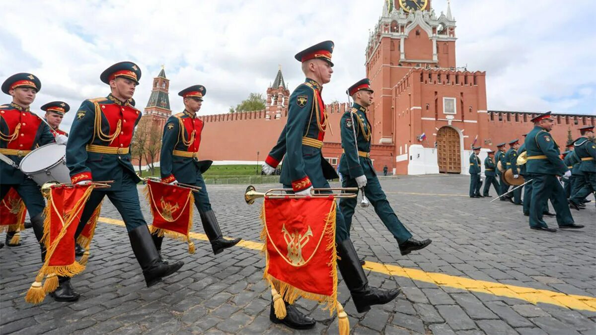 Прямая трансляция красной площади в москве. Парад победы 2025. военный парад. военный парад на красной площади. парад победы на красной площади в москве.