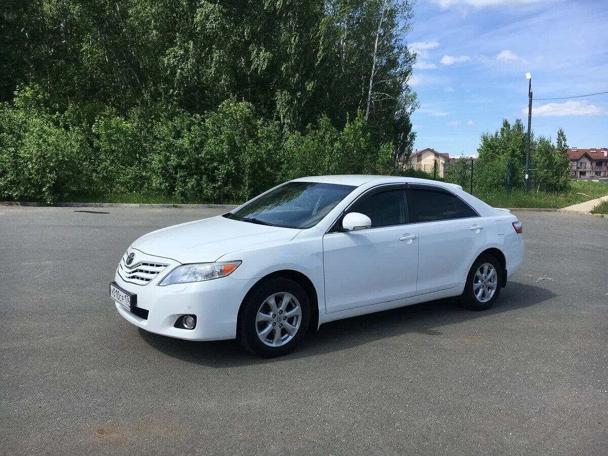 Камри 2011 купить. Toyota Camry 2011 белый. Тойота Камри белая 2011. Toyota Camry 2 2011 белый. Камри 40 белая 2011.