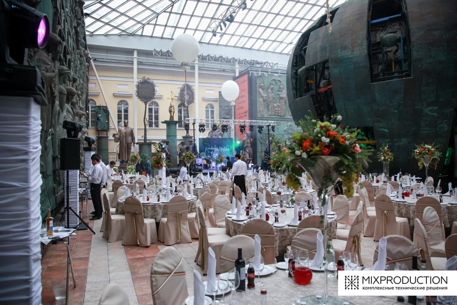 музей галерея зубра церетели. зал зураба церетели пречистинка. зал яблоко галереи искусств зураба церетели. галерея искусств зураба церетели на пречистенке. галерея зураба церетели ресторан.