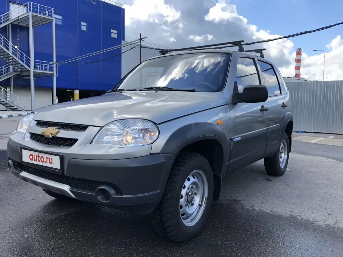 шевроле нива 2011 года. Chevrolet niva 2011. шеви нива 2011 года. нива шеви 2011 кварц. шеви нива 2011 серая.