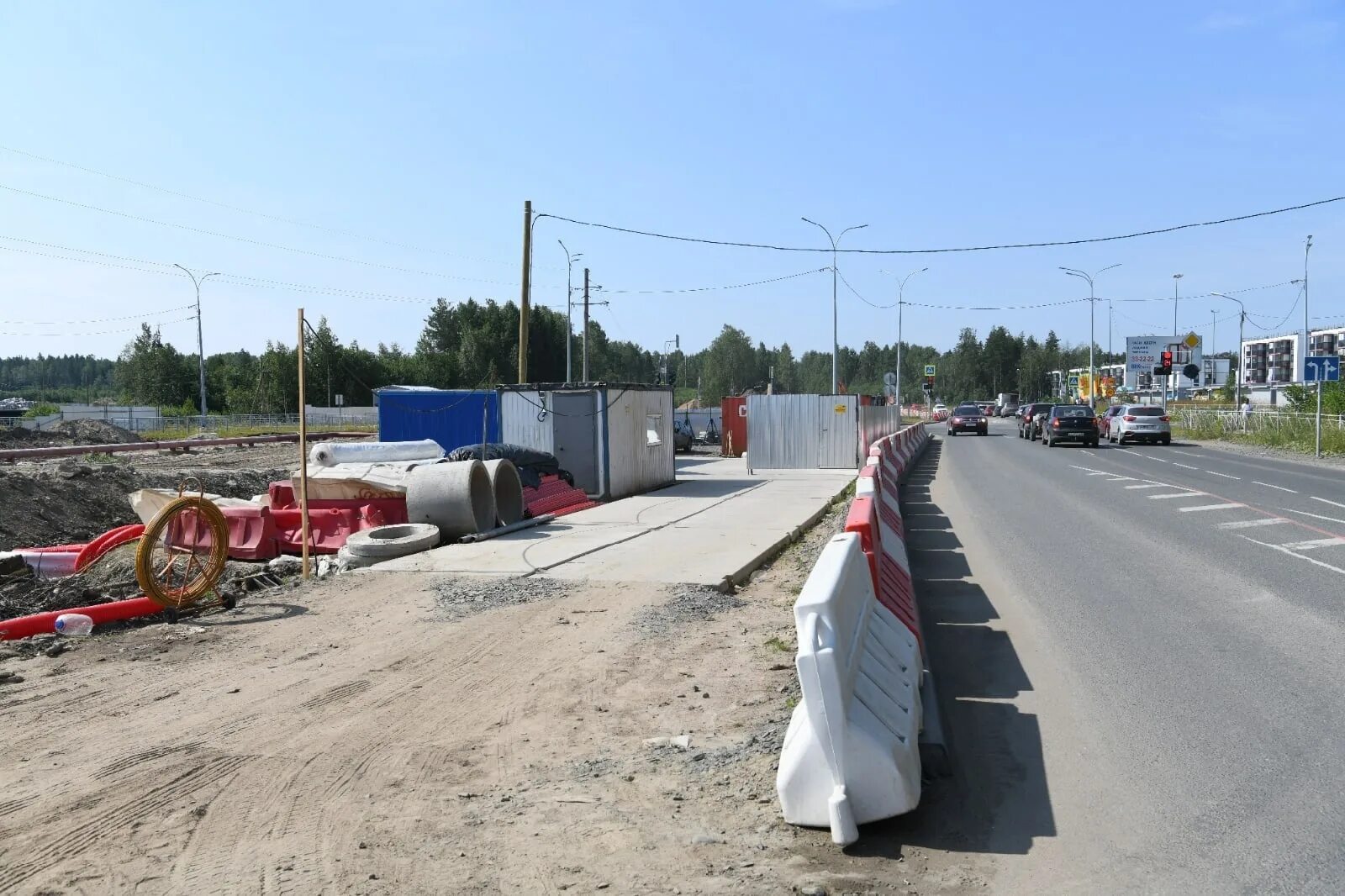 Участок дороги. Реконструкция Петрозаводского шоссе. Шоссе. Горячее водоснабжение на улице.