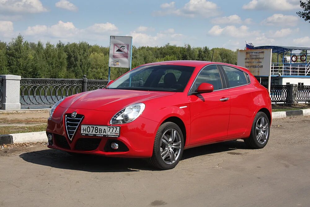 Драйв альфа ромео. Драйв альфа ромео. Тест драйв альфа ромео. Alfa romeo giulietta 2016. Драйв альфа ромео.