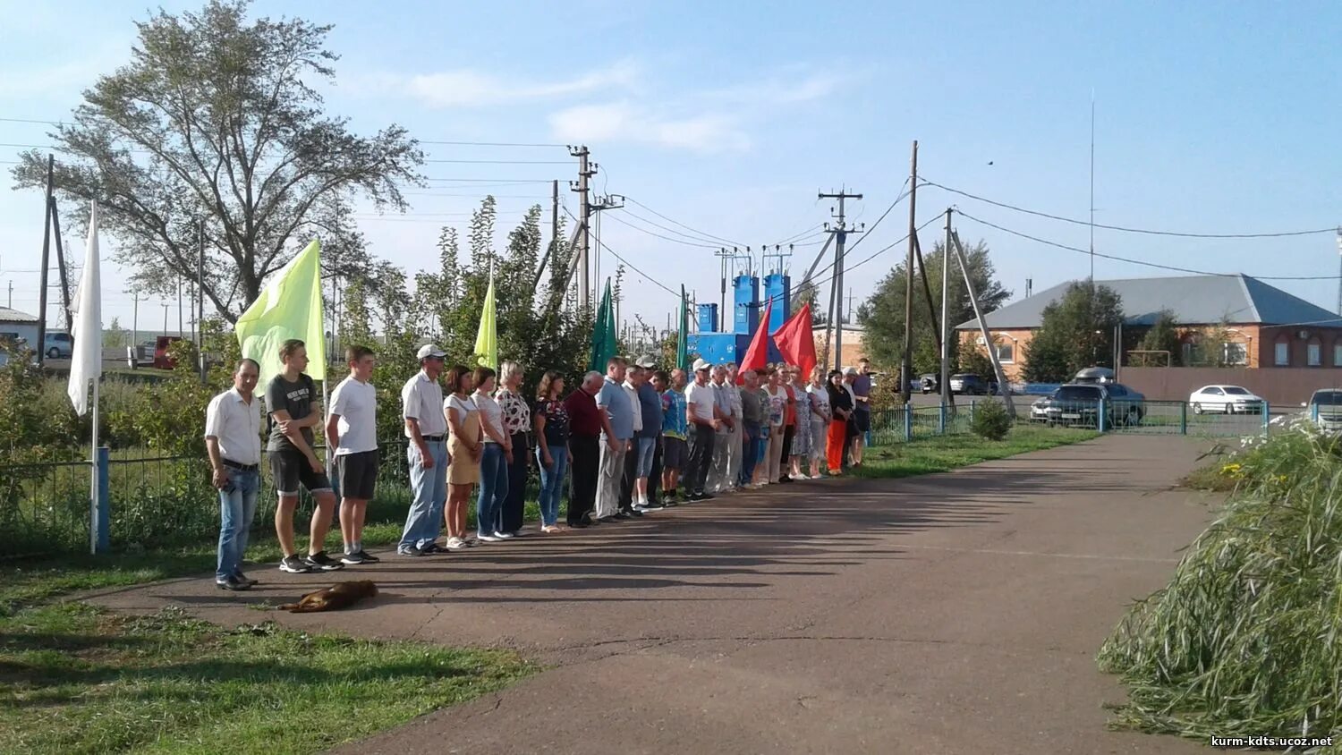 Погода курманаевке оренбургской области на 10 дней. Село Курманаевка Оренбургской области. Курманаевка население. Население Курманаевка Оренбургской области. Лабазы Курманаевский район день Победы.