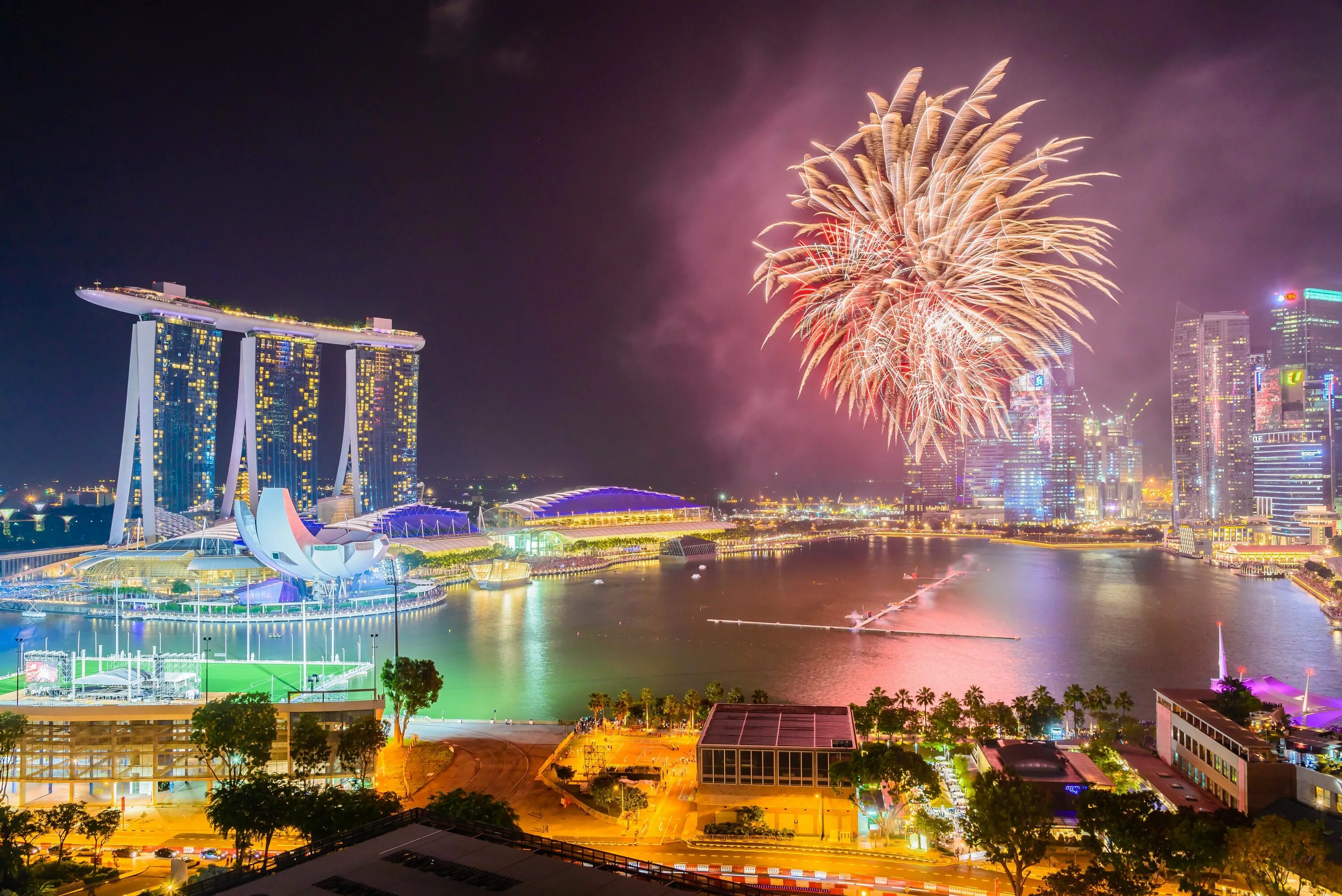 Singapore national day. День независимости сингапура. Салют в сингапуре. Singapore national day. День независимости сингапура.