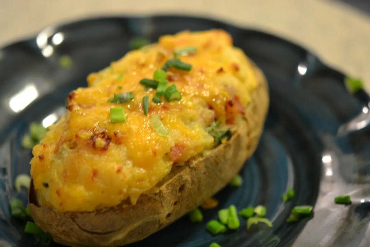 Картофельники крошка картошка. Крошка-картошка (запеченная в духовке). Крошка картошка топинги. Потато дог крошка картошка.