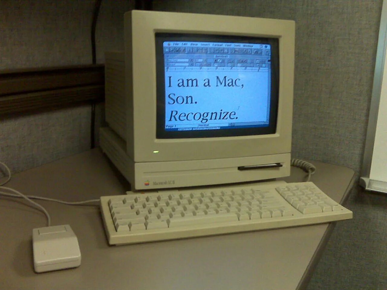 Компьютеры 90 х годов. Apple Macintosh LC II. Macintosh LC 580. Apple Macintosh 1995. Макинтош 90х.