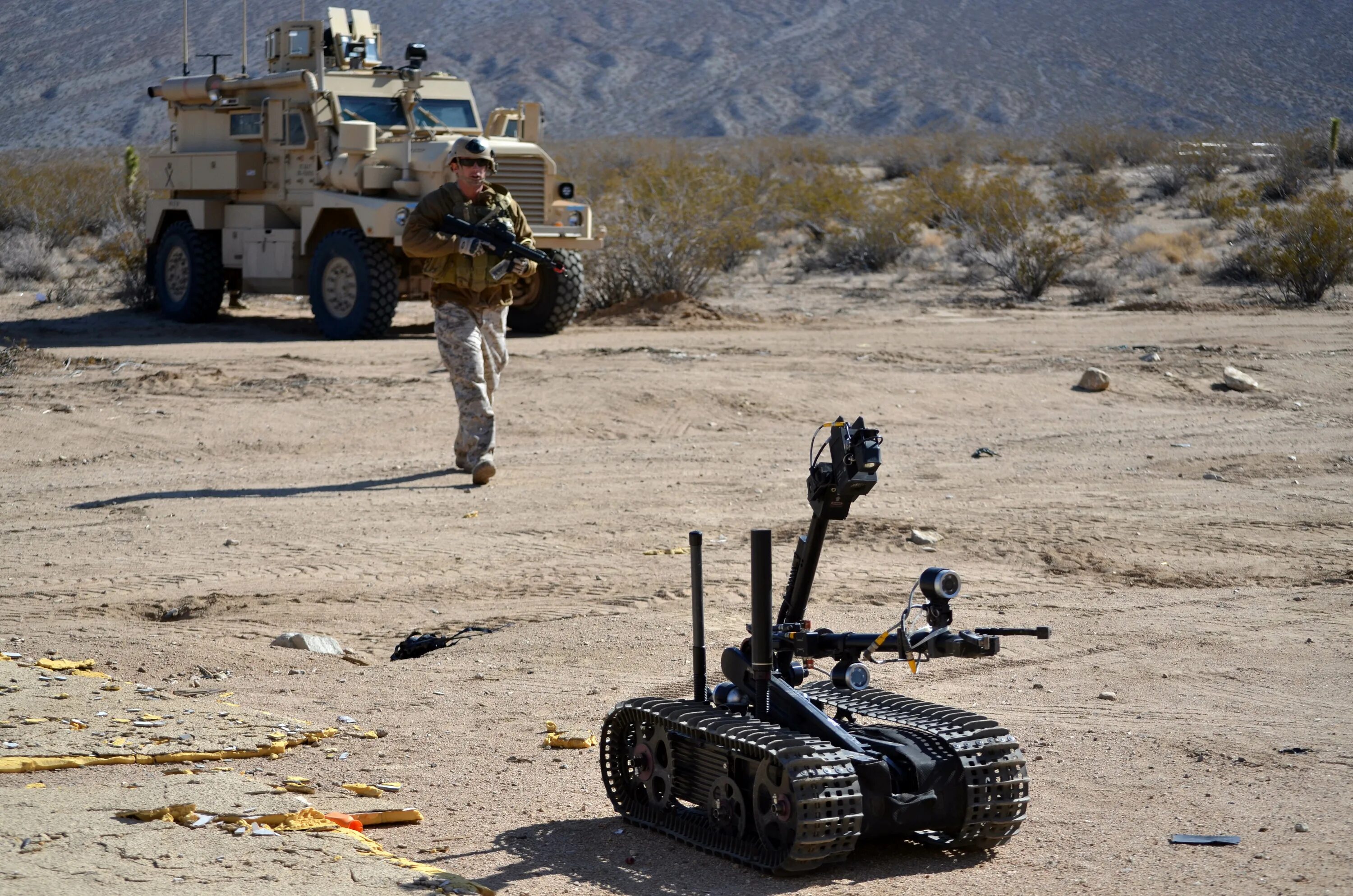 Про военных роботов. Боевой робот maars. Maars (Modular Advanced Armed Robotic System), США. Боевые роботы армии США. Наземные боевые роботы.