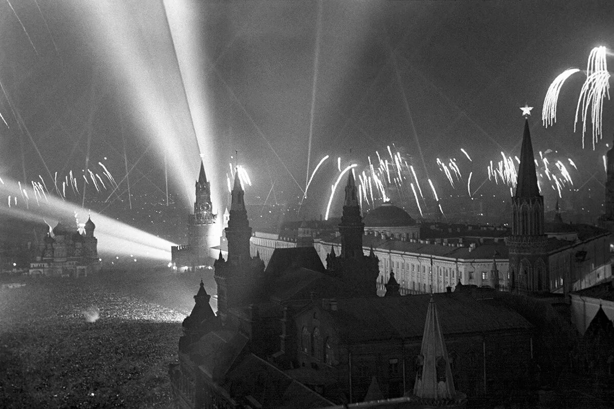 9 мая 1945 года. Эмоции самого счастливого дня страны - РИА Новости, 27.04.2017