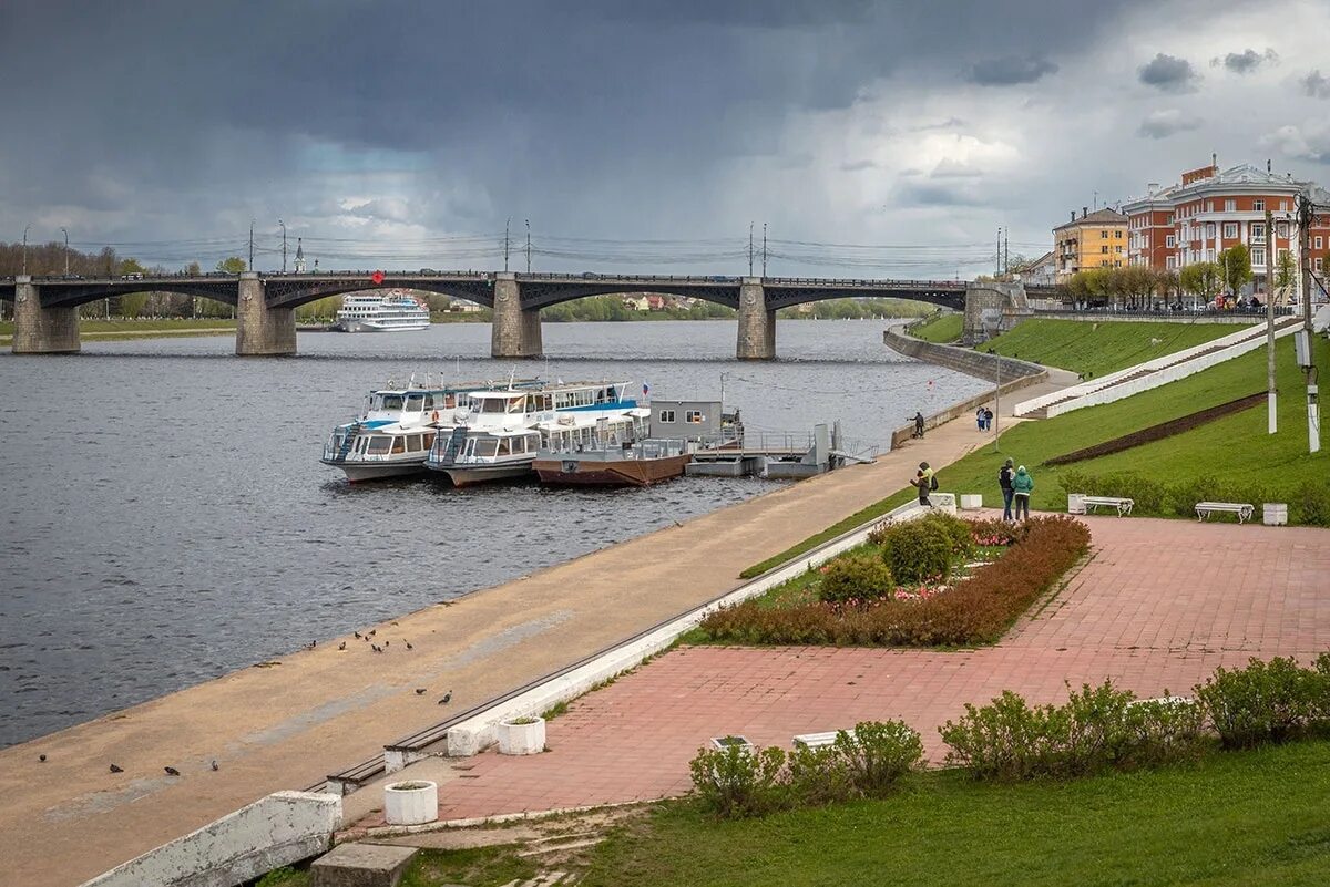 Красивые места твери фото. Украшение тверской на новый год. Праздник день защиты детей 1 июня в твери. Город тверь 2023. Город тверь 2023.