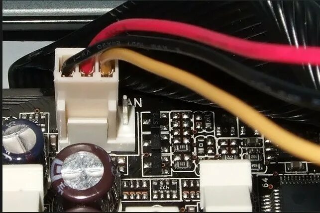 Подключение кулера к материнской. Разъем CPU Fan на материнской плате. Разъем sys Fan. 3 Pin разъем на материнской плате. Разъем 3 Pinна материнской плате.