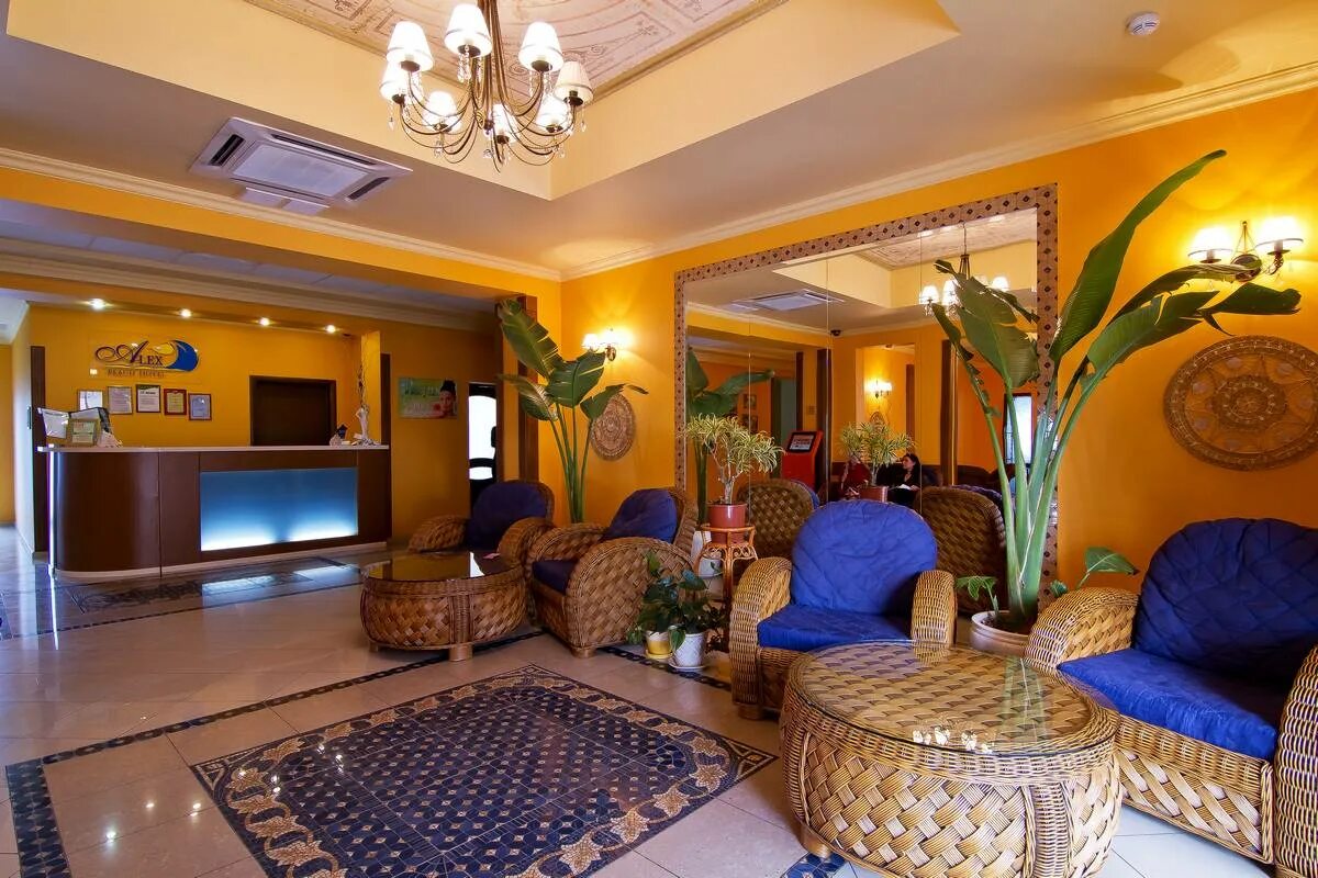 Алекс бич отель абхазия. Отель алекс абхазия гагра. Alex resort spa 4 абхазия. Алекс бич отель абхазия. Гагры отель алекс резорт.