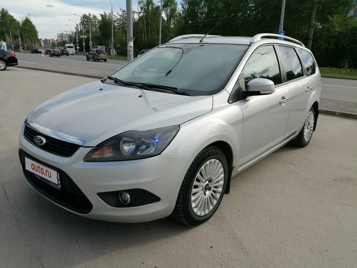 Купить фокус 2 2010. Ford Focus 2 универсал 2010. Форд фокус 2 Рестайлинг универсал 2010. Форд фокус 2 универсал 2010 года. Форд фокус 2 универсал серебристый.