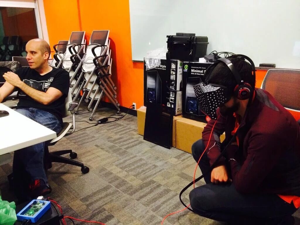 Valve виртуальная реальность. Vr prototype. комната valve. realovirtual.