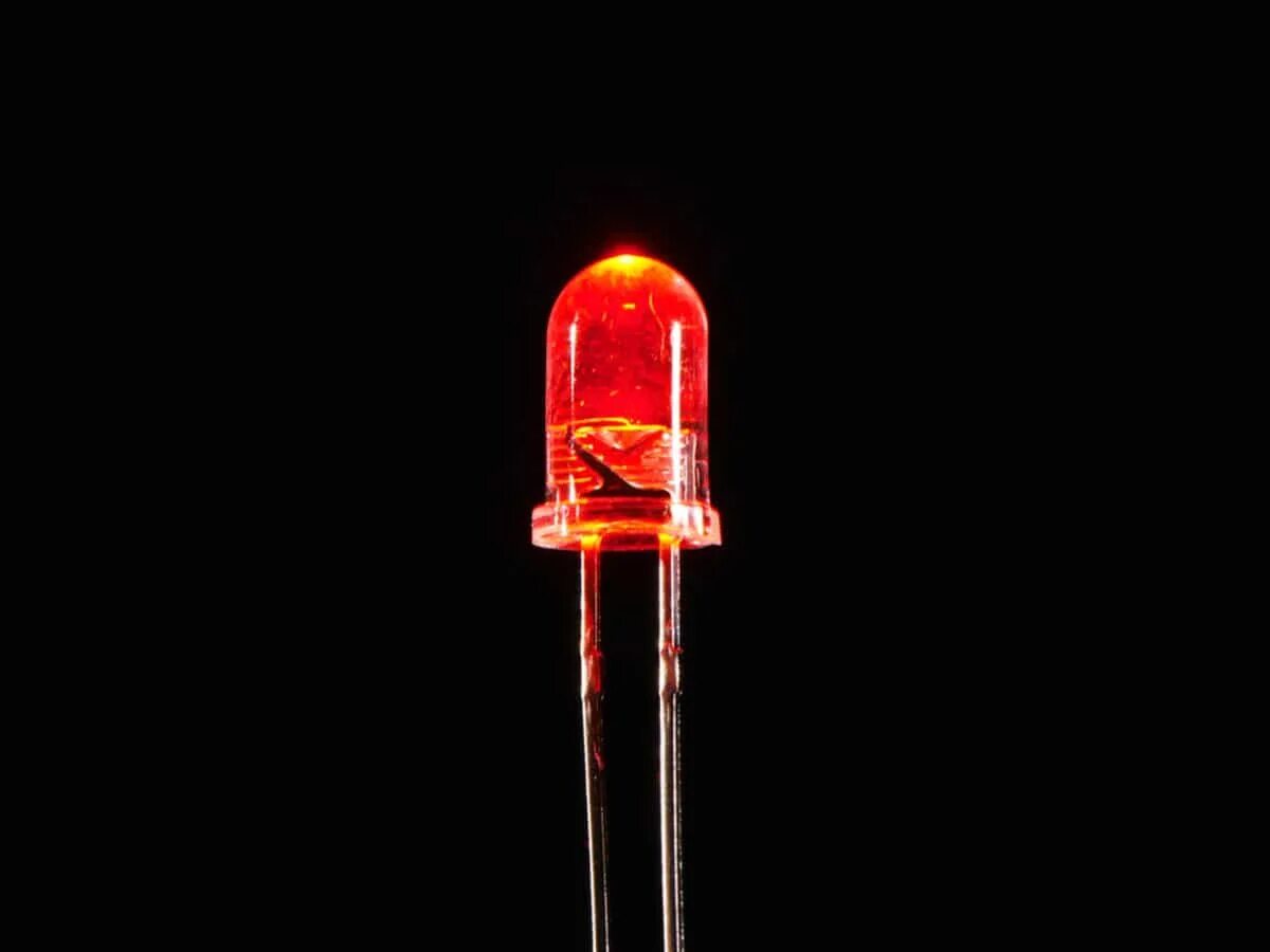 Модель светодиода. Светодиод красный 5 мм 1.5 вольта. Светодиод hl1 красный. Красный светодиод led 402. Красный светодиод ардуино.