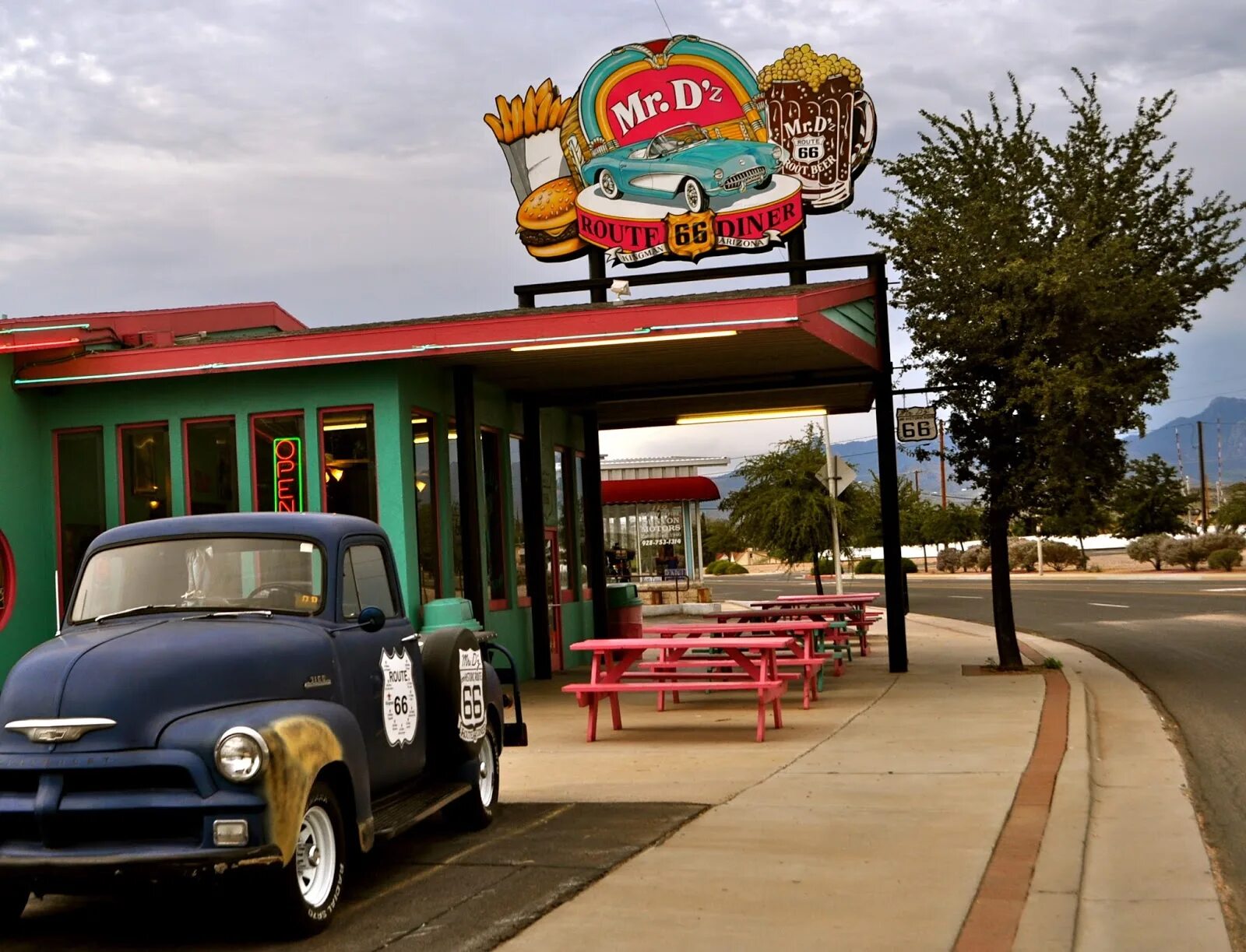 Аризона трасса 66. США трасса 66. Кафе Route 66 в Америке. Route 66 трасса в Америке.