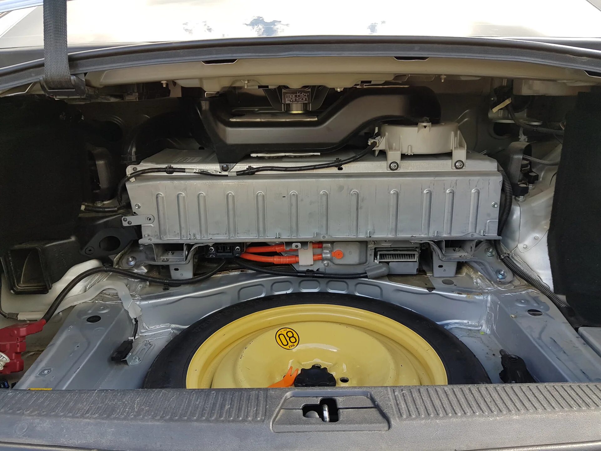 Замена аккумулятора в два приема - Lexus IS II, 2,5 л, 2006 года запчасти DRIVE2