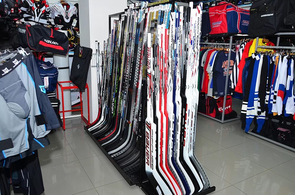 Мир хоккея интернет. Хоккейный магазин. Магазин мир хоккея. Хоккей магазин. Форвард Владивосток хоккей магазин.
