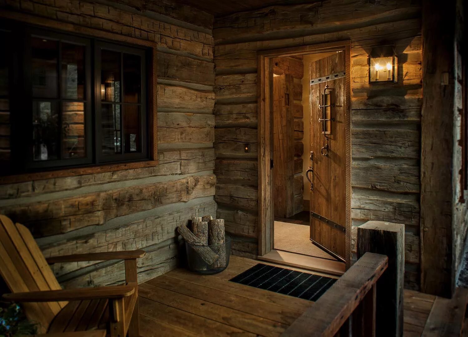 Пороге домой. Деревенский деревянный дом. Сени в деревенском доме. Дверь в избу. Русские избы деревянные.