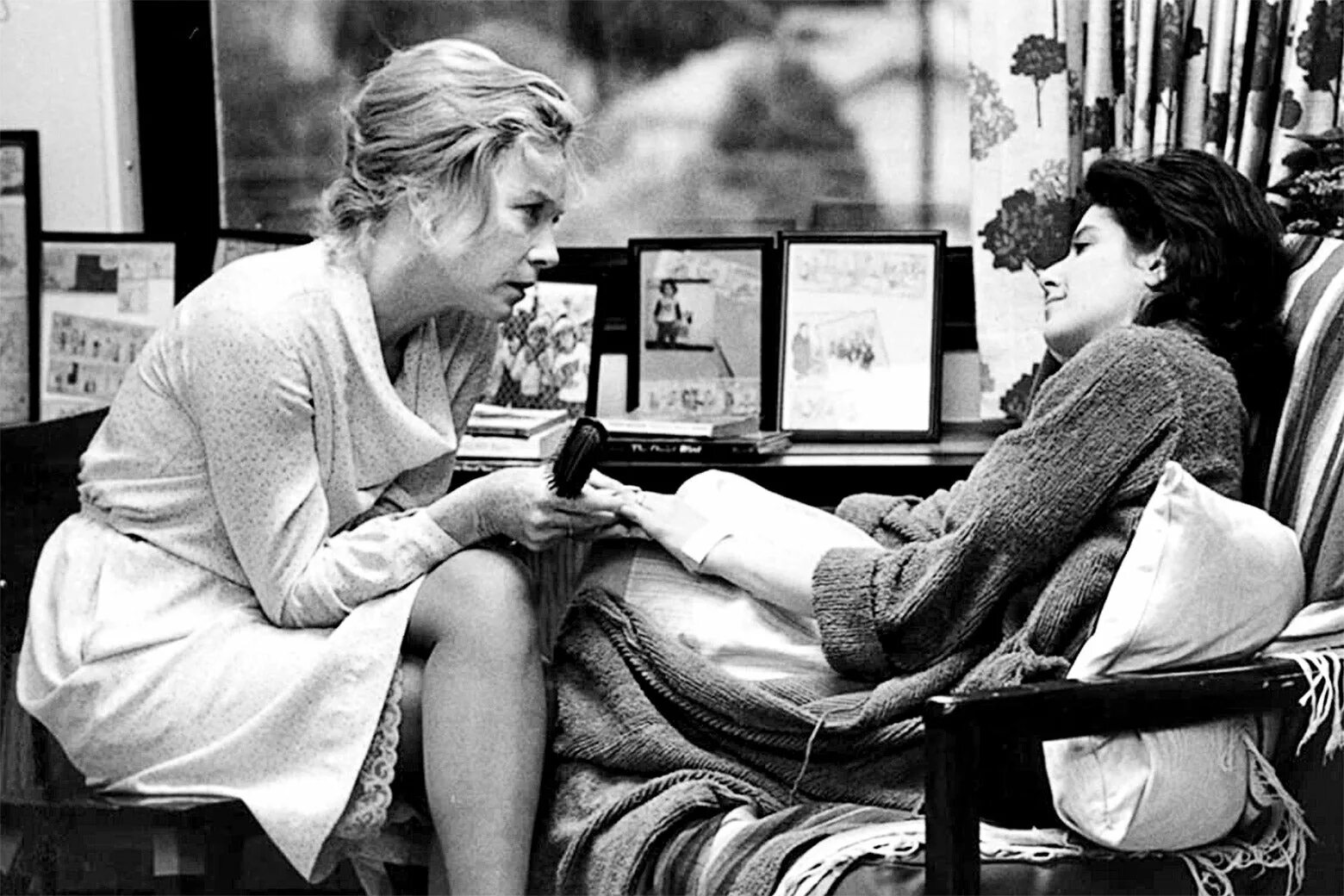 Mommy issues. Разговор с подростком. Мама и подросток. My mother talk me. Свекровь конфликт.