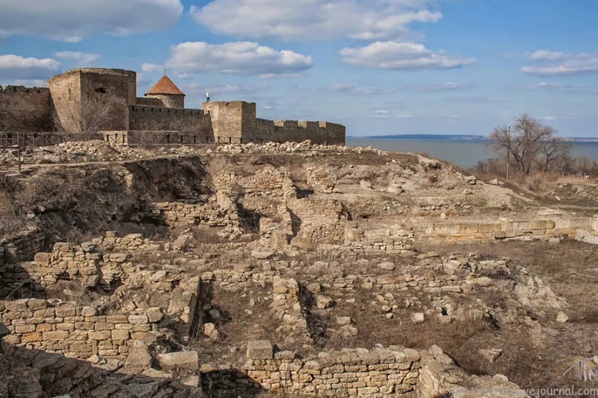 Тира Греческая колония. Никоний древний город. Тира (древний город). Древний город тир.