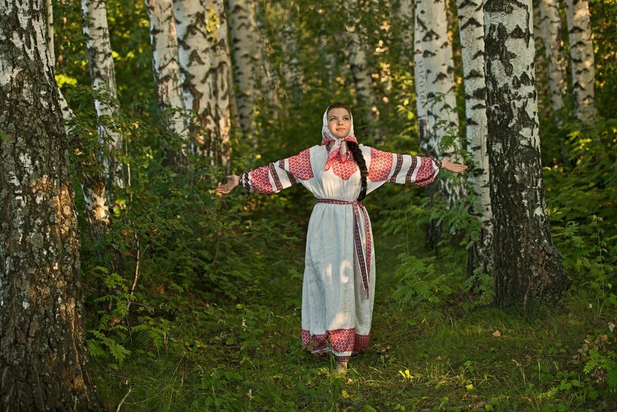 сказка про березку. хоровод в березовой роще. девушка в березовой роще. матушка береза. русские народные березки.