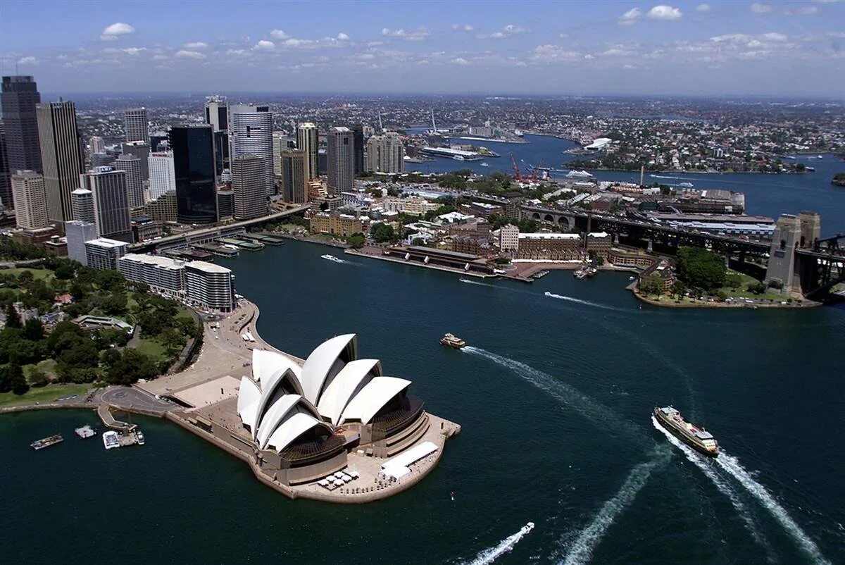 Крупнейшие города страны австралии. Сиднейский оперный театр. Австралийский Союз Сидней. Канберра Сидней. Австралия Сидней и Мельбурн.