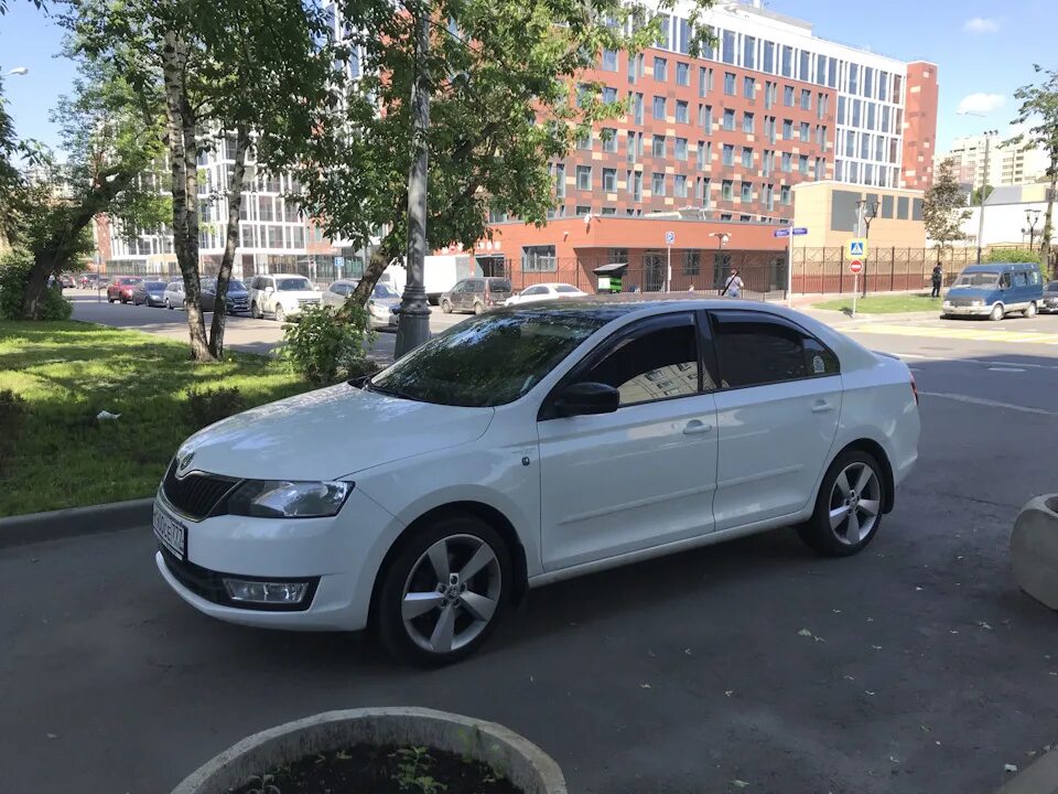 Шкода рапид какие диски. Skoda rapid r17 camelot. шкода рапид р17. škoda rapid r17. skoda camelot r17.