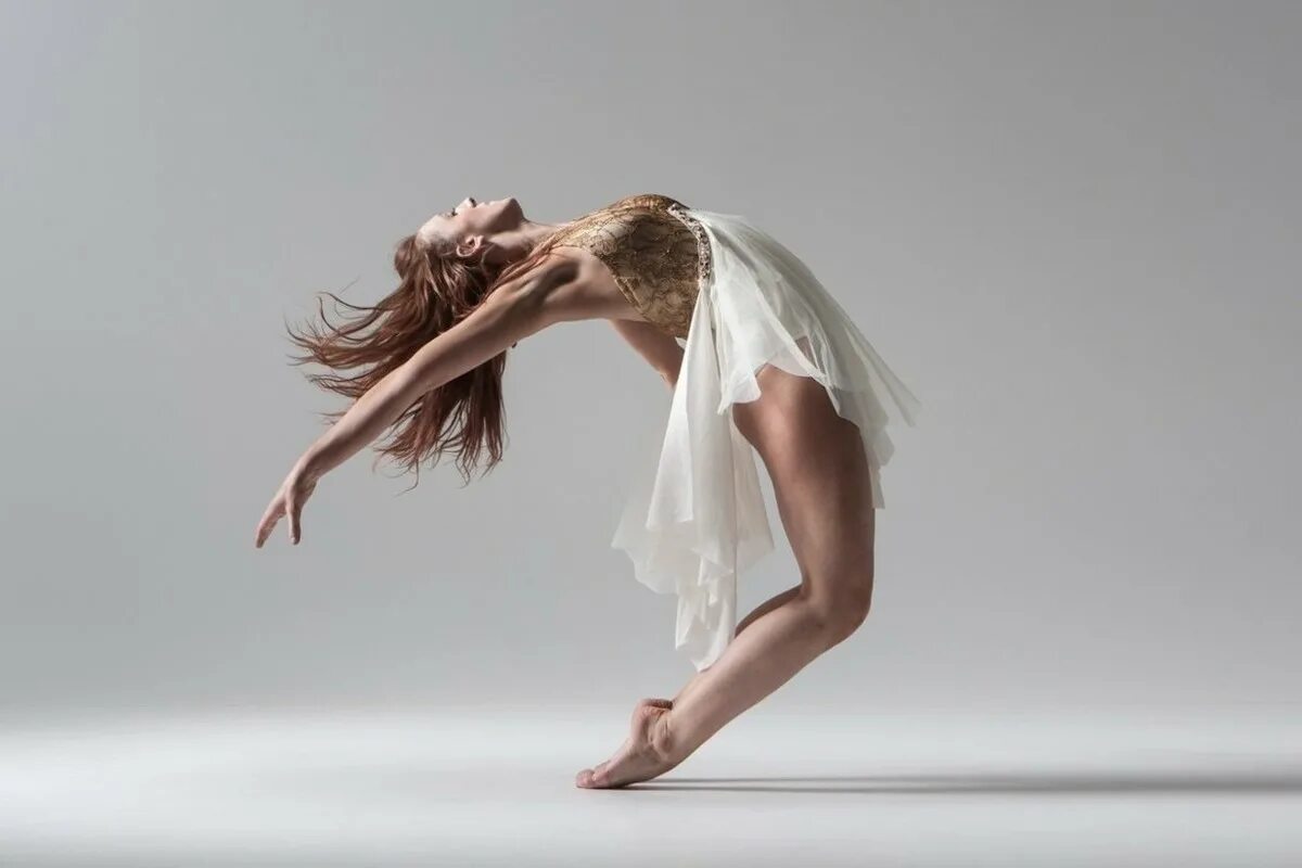 Современная хореография. Танцы модерн и контемпорари. Контемп. Контемпорари ансамбль. Мари рамбер контемп.