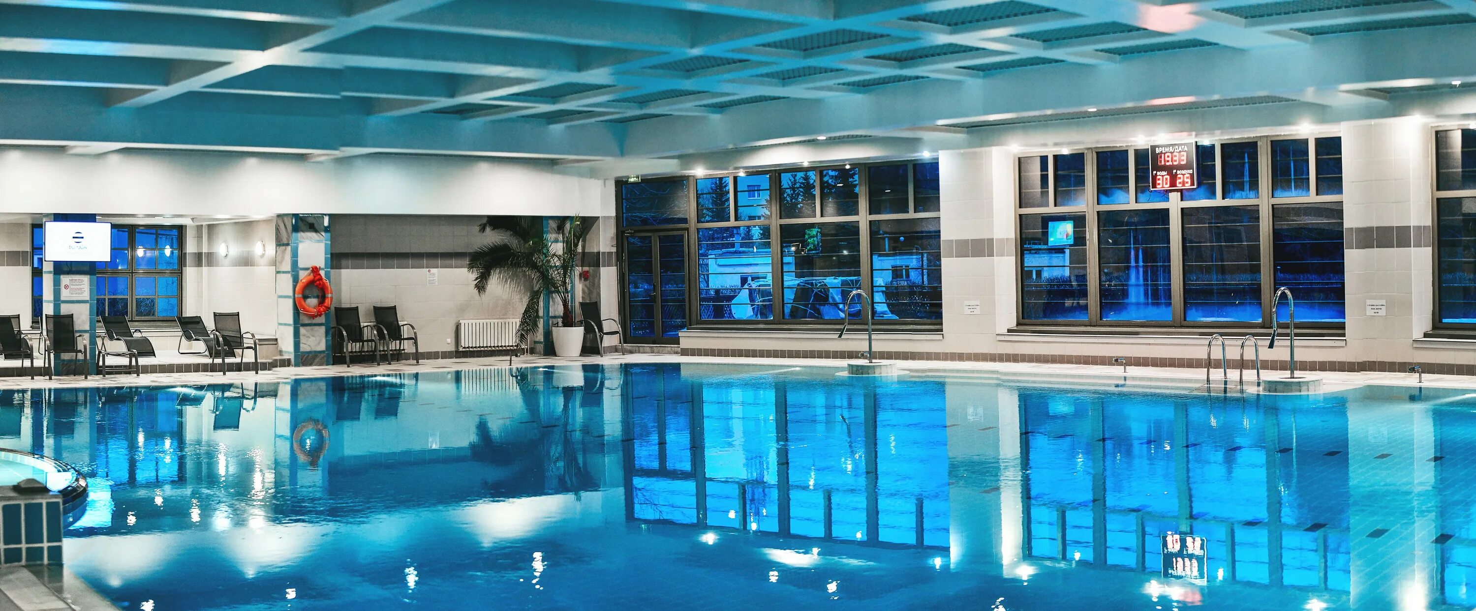 Гольф клуб нахабино. Москоу кантри клаб красногорск. Москоу кантри клаб. Отель нахабино кантри клаб. Москоу кантри клаб нахабино.