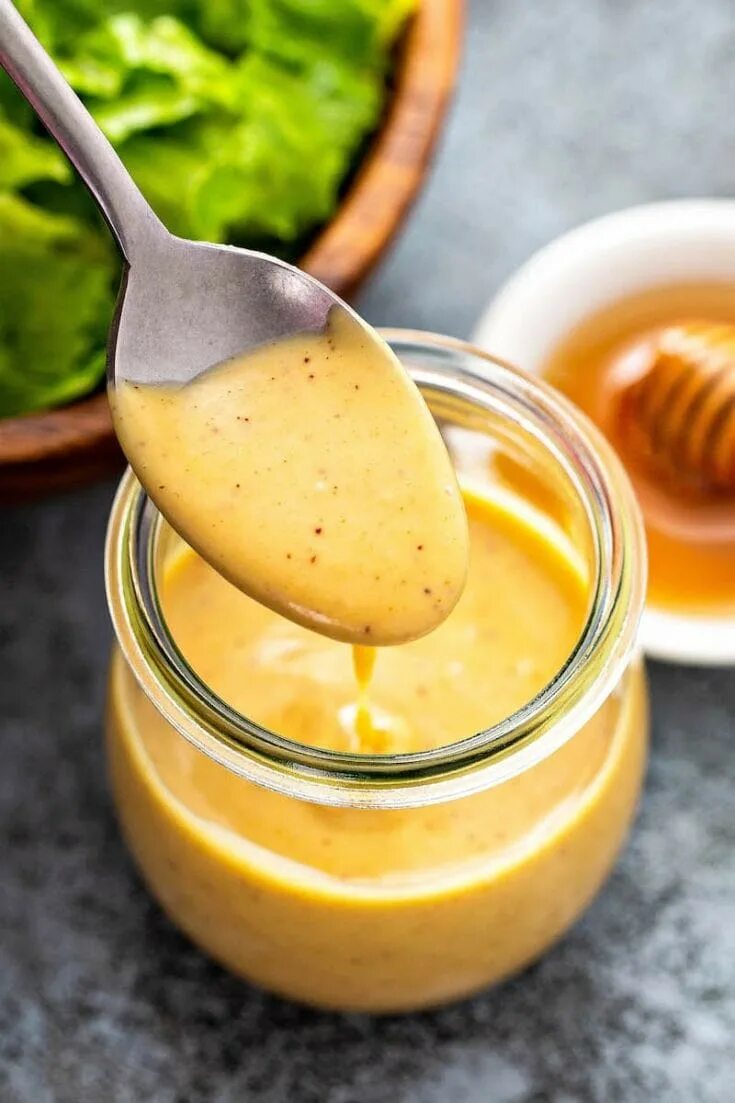 Соус для салата масло горчица. Honey Mustard соус. Горчица мустард. Медово-горчичный соус. Соус медовая горчица.