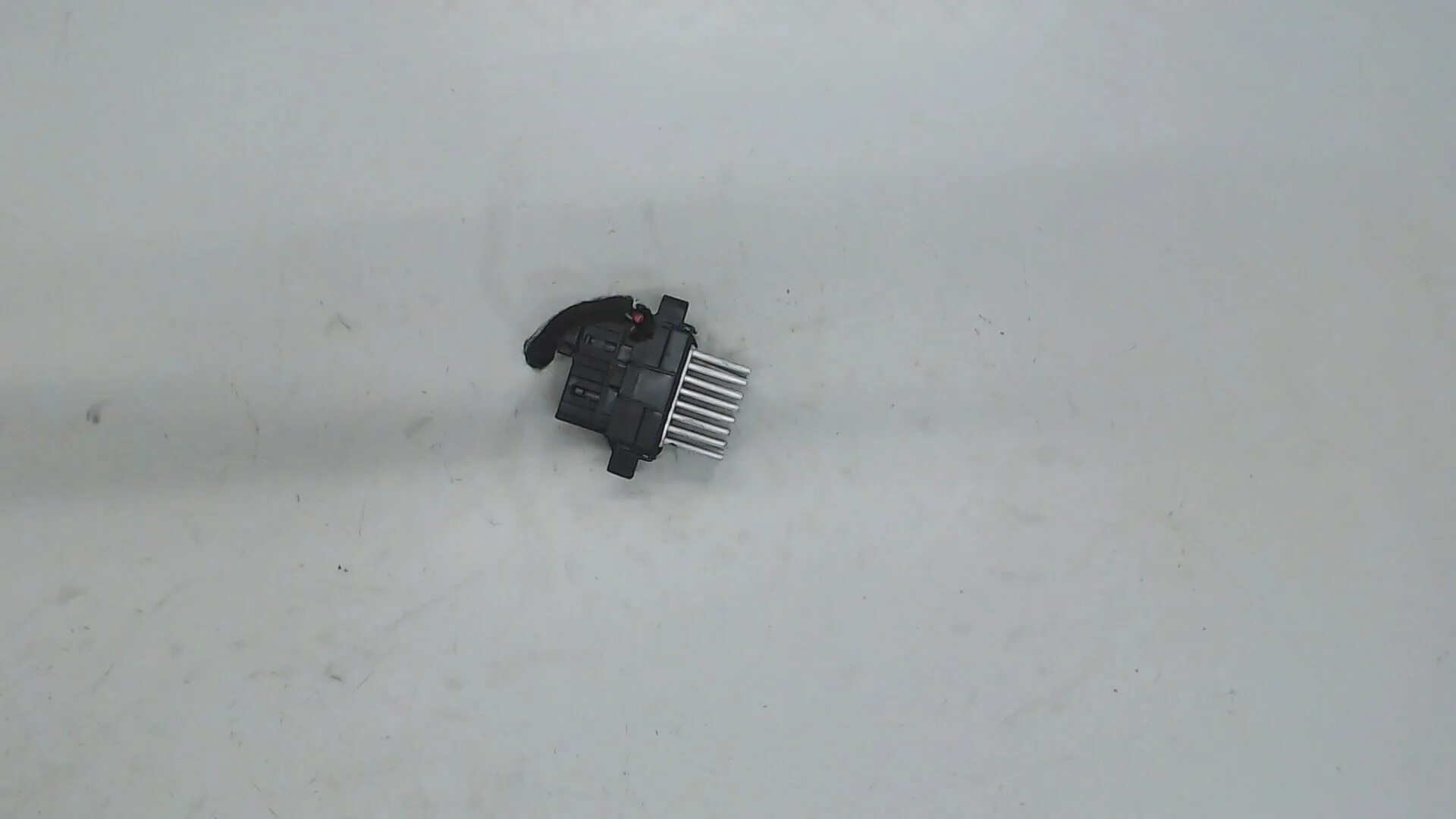 55704057 резистор вентилятора. 4. 4 турбо. Разъём отопителя печки opel. Опель инсигния заслонки печки.