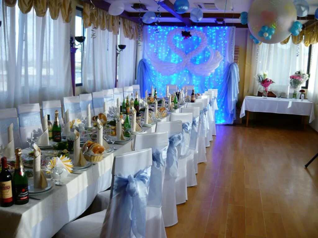 Усадьба ставрополь малый зал. Усадьба кафе филевский парк. Дворянская усадьба ульяновск ленина. Ресторан усадьба люберцы. Кафе усадьба сайт.