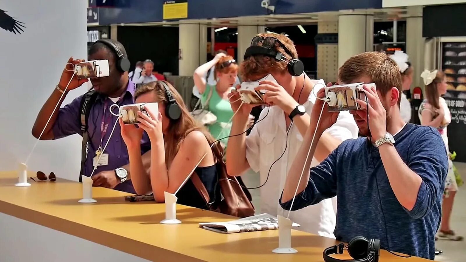 Виртуальная реальность в маркетинге. Виртуальная реальность реклама. VR дополненная реальность. Дополненная реальность в маркетинге.