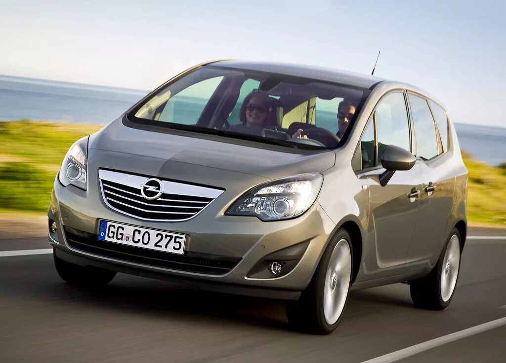 Купить опель в казахстане. Opel Meriva 2011. Opel Meriva 2010. Опель Мерива 1,3. Опель Мерива 2 поколение.