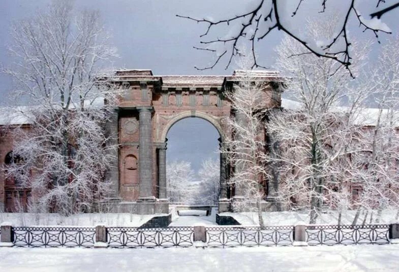 Арка егише чаренца. Арка на площади революции. Что такое зимняя арка в спорте. Что такое зимняя арка в спорте. Что такое зимняя арка в спорте.