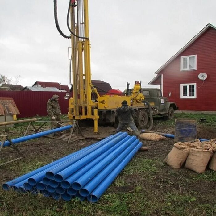 Буровые москва. Бурильная вышка вбо 42 200. Бурение скважин зил 131 пбу 2. Буровые москва. Бурение под колодец.