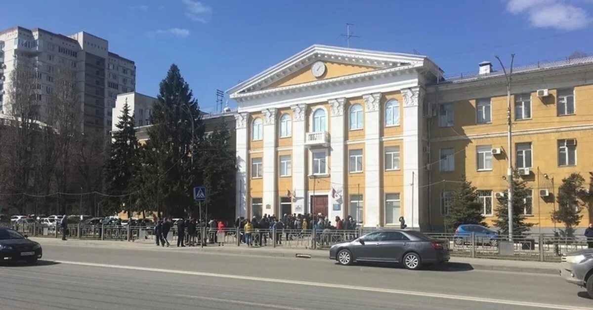 Саратов заводской район. Администрация заводского района Саратов. Администрация заводского района города Саратова. Администрация города Саратов заводской район. Телефон заводской администрации