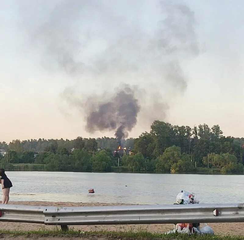 Я видел озеро в огне. Красное озеро. Озеро в Красном селе. Безымянное озеро. Безымянное (озеро, Санкт-Петербург).