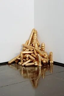 Patrick Dagg is crushing fine art elitism one golden dildo at a time 