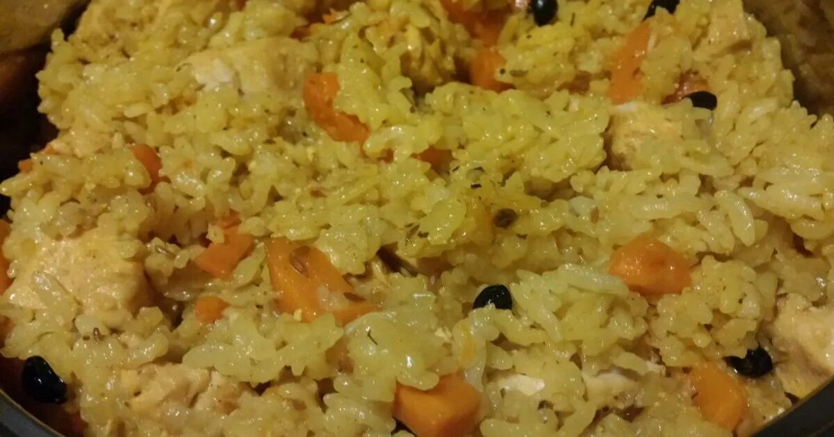 Рецепт плова с круглым рисом рассыпчатый. Ингредиенты для плова с курицей. Плов из длиннозерного риса. Рассыпчатый плов. Рецепт плова с круглым рисом рассыпчатый.