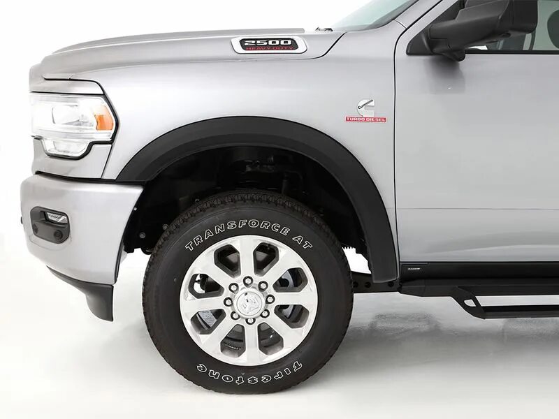 Bushwaker. Расширители колесных арок ram 1500 rebel. Бушвакер историк лицо. Bushwacker блоггер. Bushwacker историк.