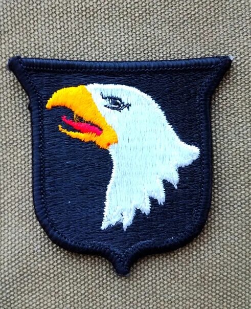 Нашивка 101 десантная дивизия сша. Шевроны брянск. Шевроны брянск. Нашивка 101 десантная дивизия, орел купить. Шеврон за брянщину.