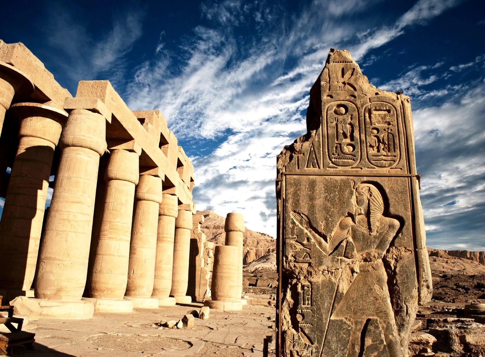 Основатель фив. Семеро против фив эсхил. Луксорский храм луксор. Эдип в древней греции. Город фивы египет.