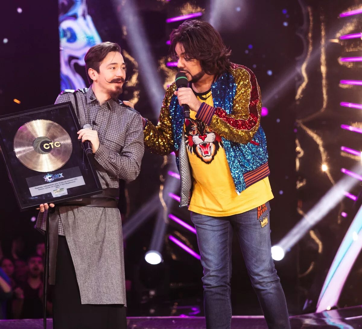 казань ледовое шоу 2 апреля 2021 года смотреть онлайн бесплатно. шоу 20 лет успеха. красноярск 2 апреля 2021 ледовое шоу участники.